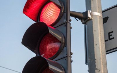 Стала известна стоимость штрафа за проезд на красный свет в Казахстане