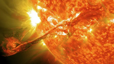 На Солнце произошла самая мощная вспышка за последние 2,5 недели