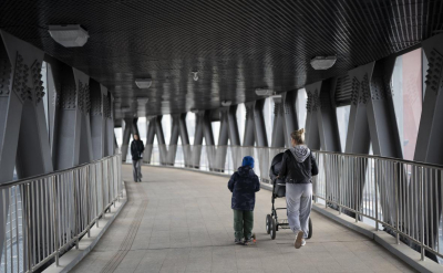 Молчать или ругать: как реагировать на мат у детей