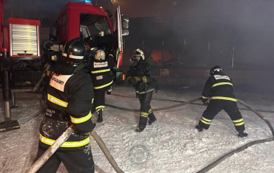Пожарные спасли мужчину и предотвратили взрыв в жилом доме