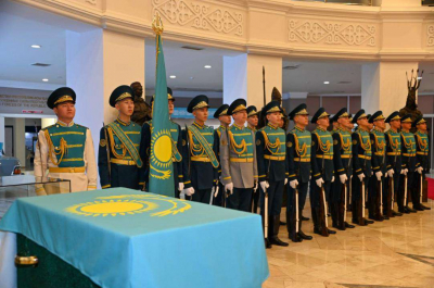 Останки героев ВОВ доставили в Казахстан