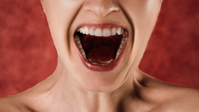 Стоматолог Тумашевич объяснил, кому опасно использование ирригатора