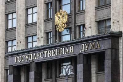 В Госдуме предложили способ защитить покупателей от ИИ-контента