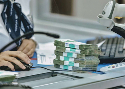 Задолженность населения и бизнеса перед БВУ составила 38,7 трлн тенге - депутат Мажилиса