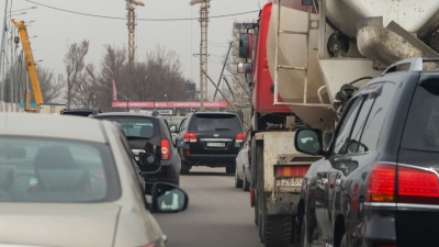 В Казахстане под полный запрет попадет треть всех автомашин