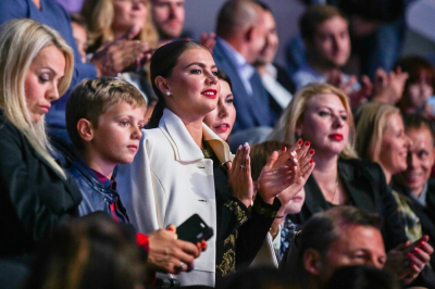 Алина Кабаева появилась на Спартакиаде-2026 в Екатеринбурге