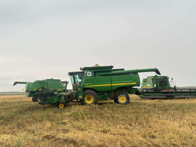 Продолжается уборка зерновых