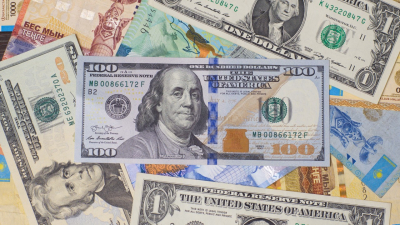 Доллар подешевел под конец недели