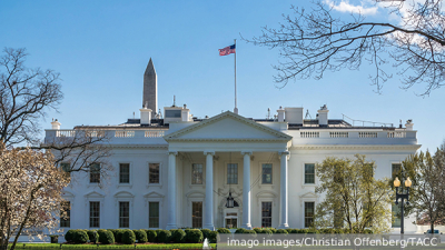 Катар частично открыл свое воздушное пространство на восемь часов