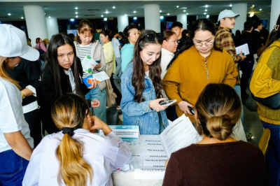 Более 70 компаний представили вакансии для молодых специалистов в Астане