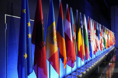 ЕС намерен добиваться мира на Украине с позиции силы